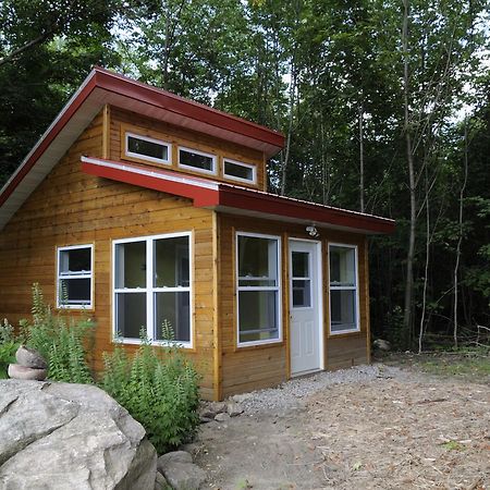Sugar Ridge Retreat Centre Hotel Midland Exterior photo