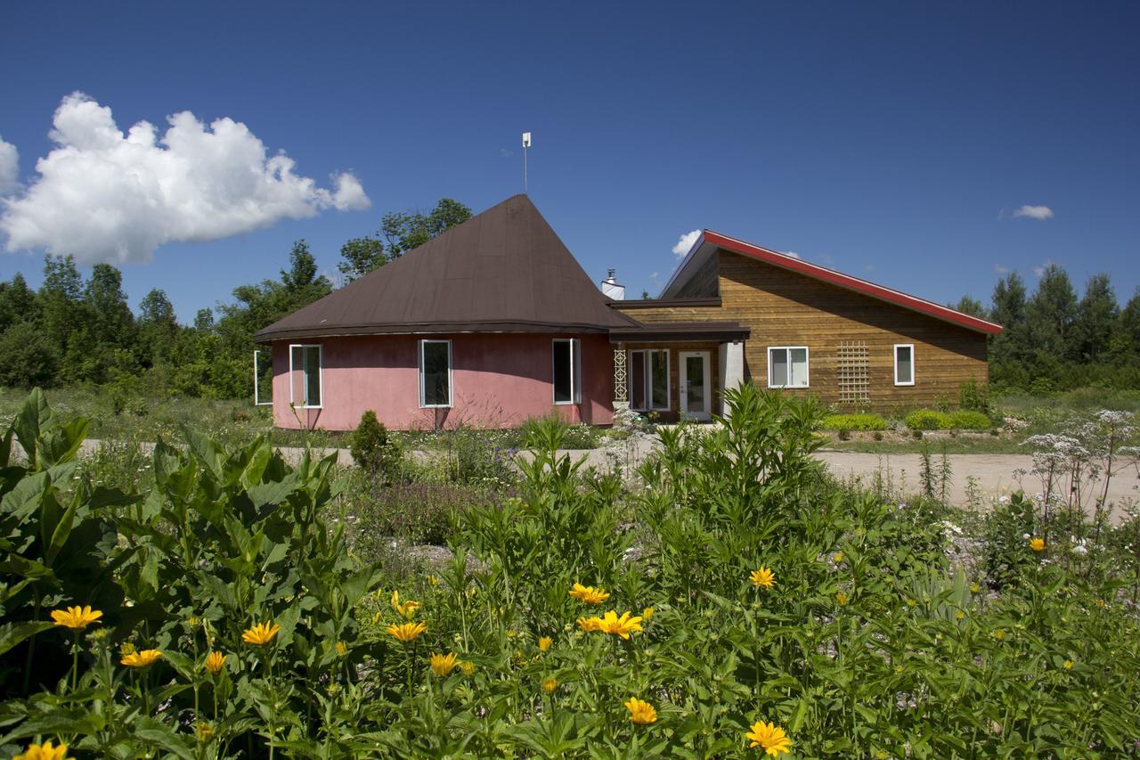 Sugar Ridge Retreat Centre Hotel Midland Exterior photo